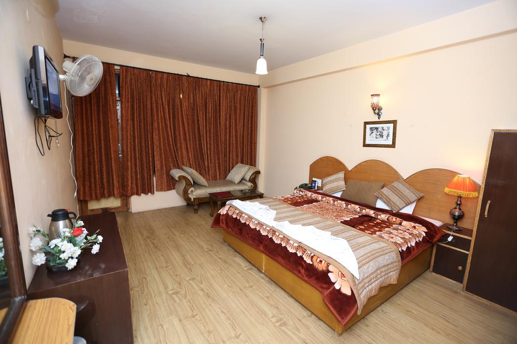 Hotel Natraj Manali Dharamshala Quarto foto