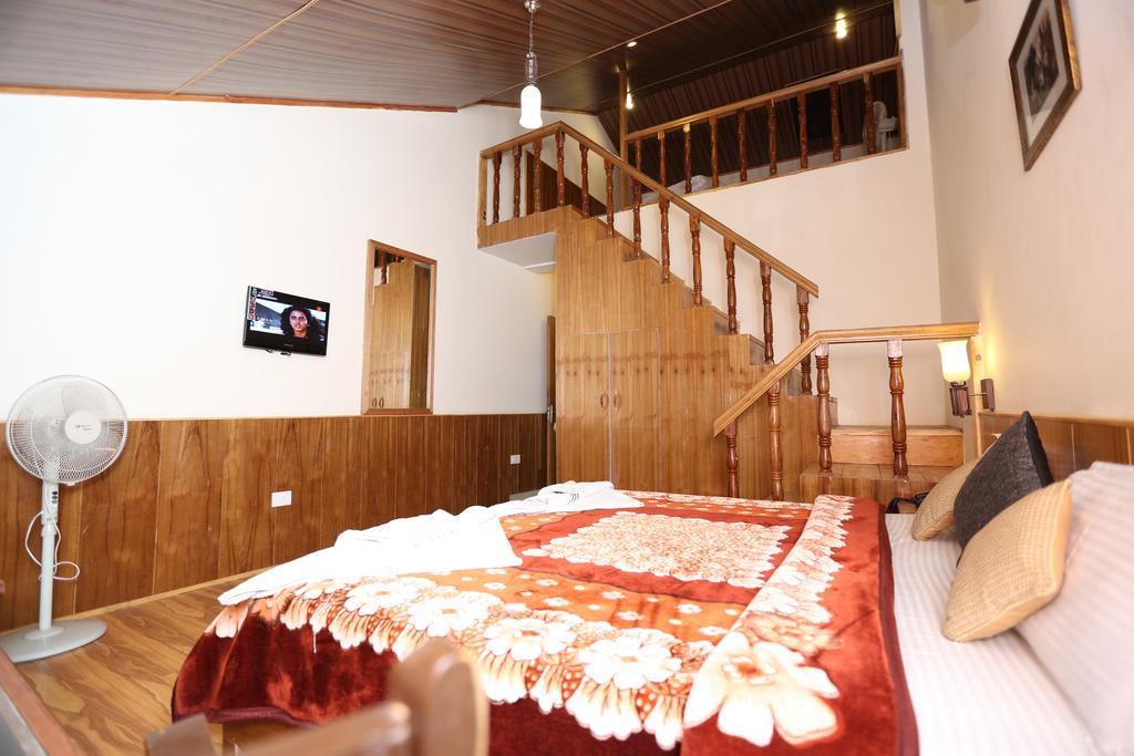 Hotel Natraj Manali Dharamshala Quarto foto