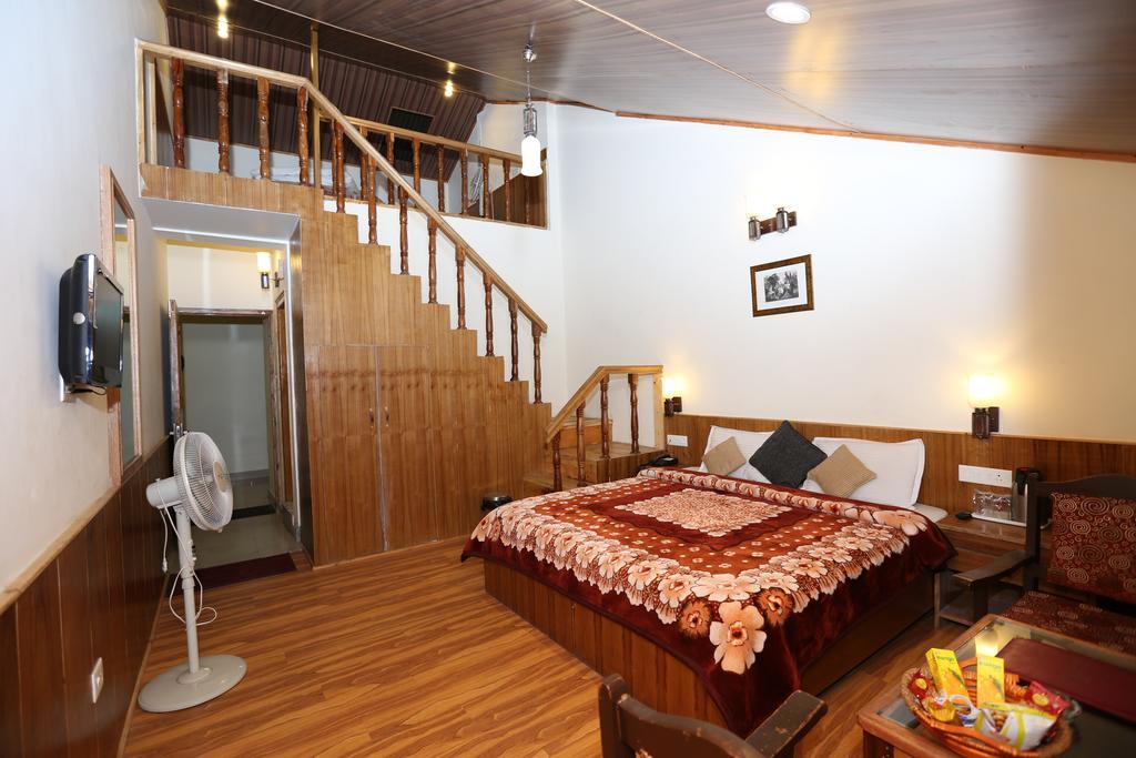 Hotel Natraj Manali Dharamshala Quarto foto
