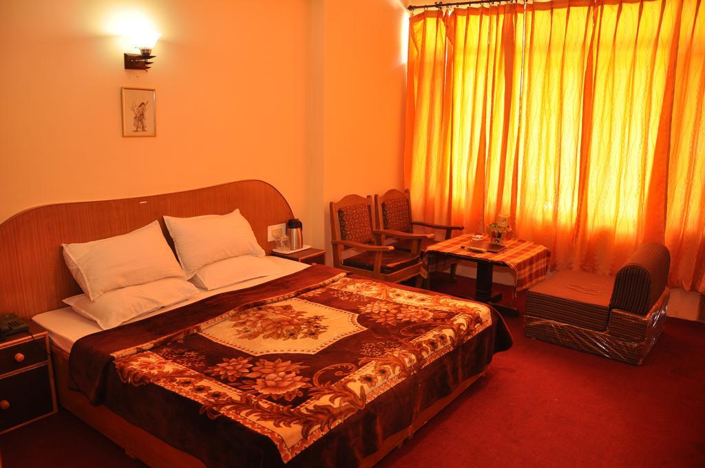 Hotel Natraj Manali Dharamshala Quarto foto