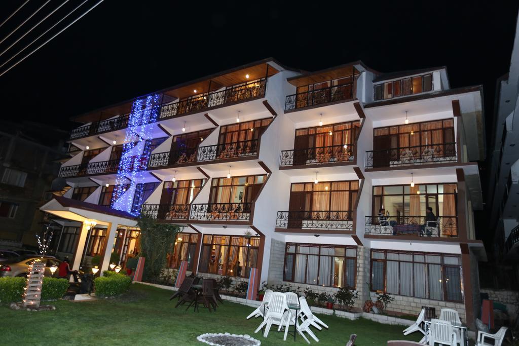 Hotel Natraj Manali Dharamshala Exterior foto